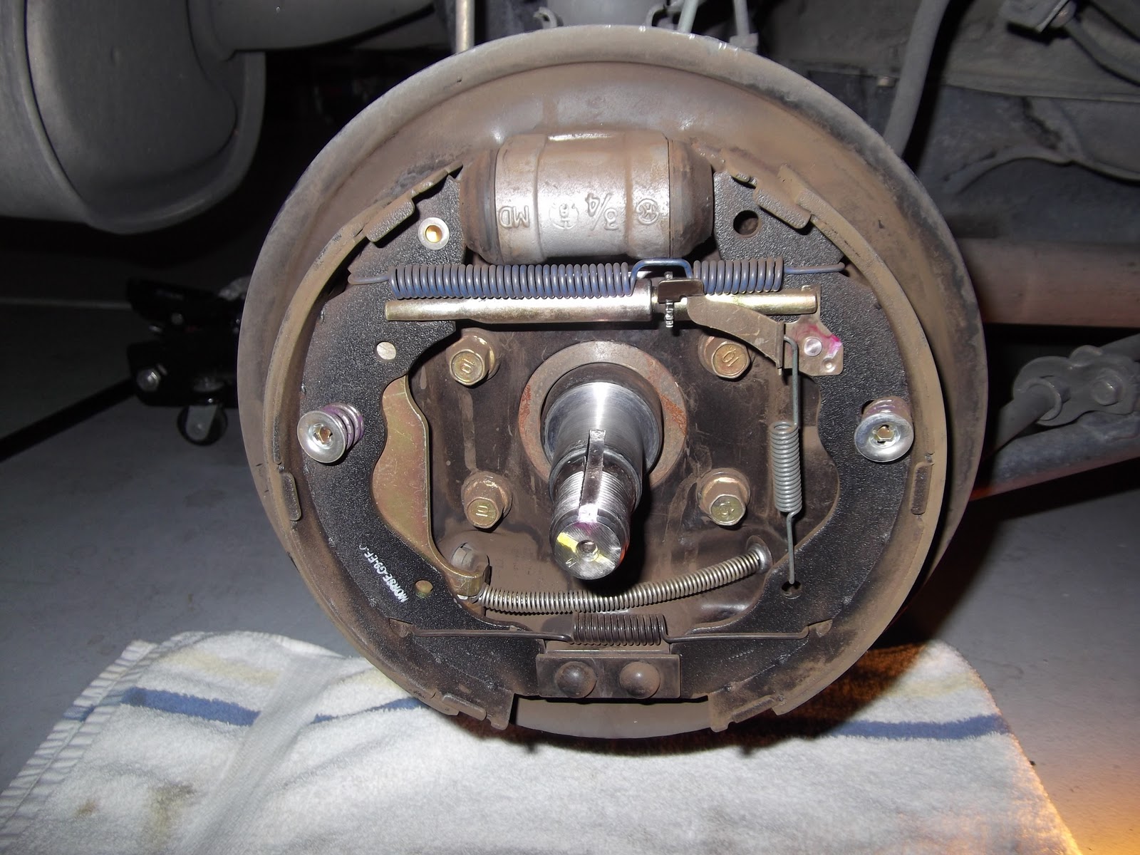 Omid's DIY log 1999 Hyundai Elantra Rear Drum Brake Maintenance