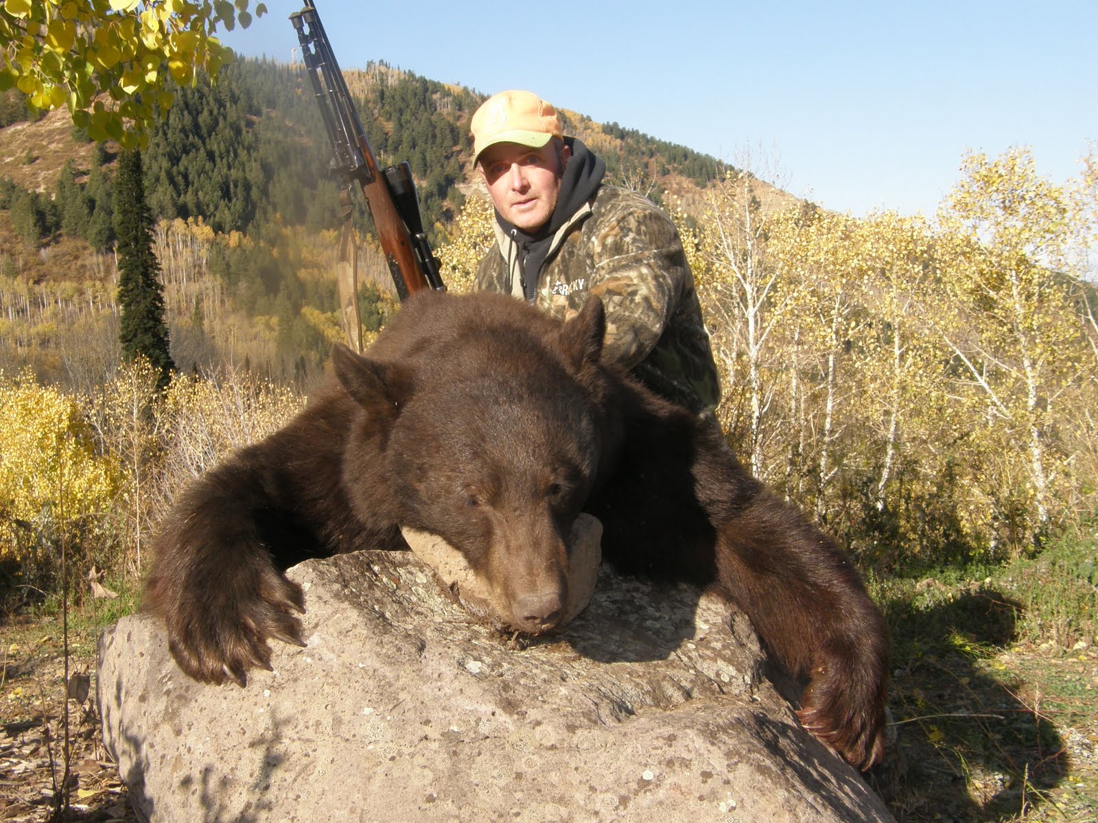 UNDERDOG Tennessee Hunting, An American Tradition ! Vote Yes