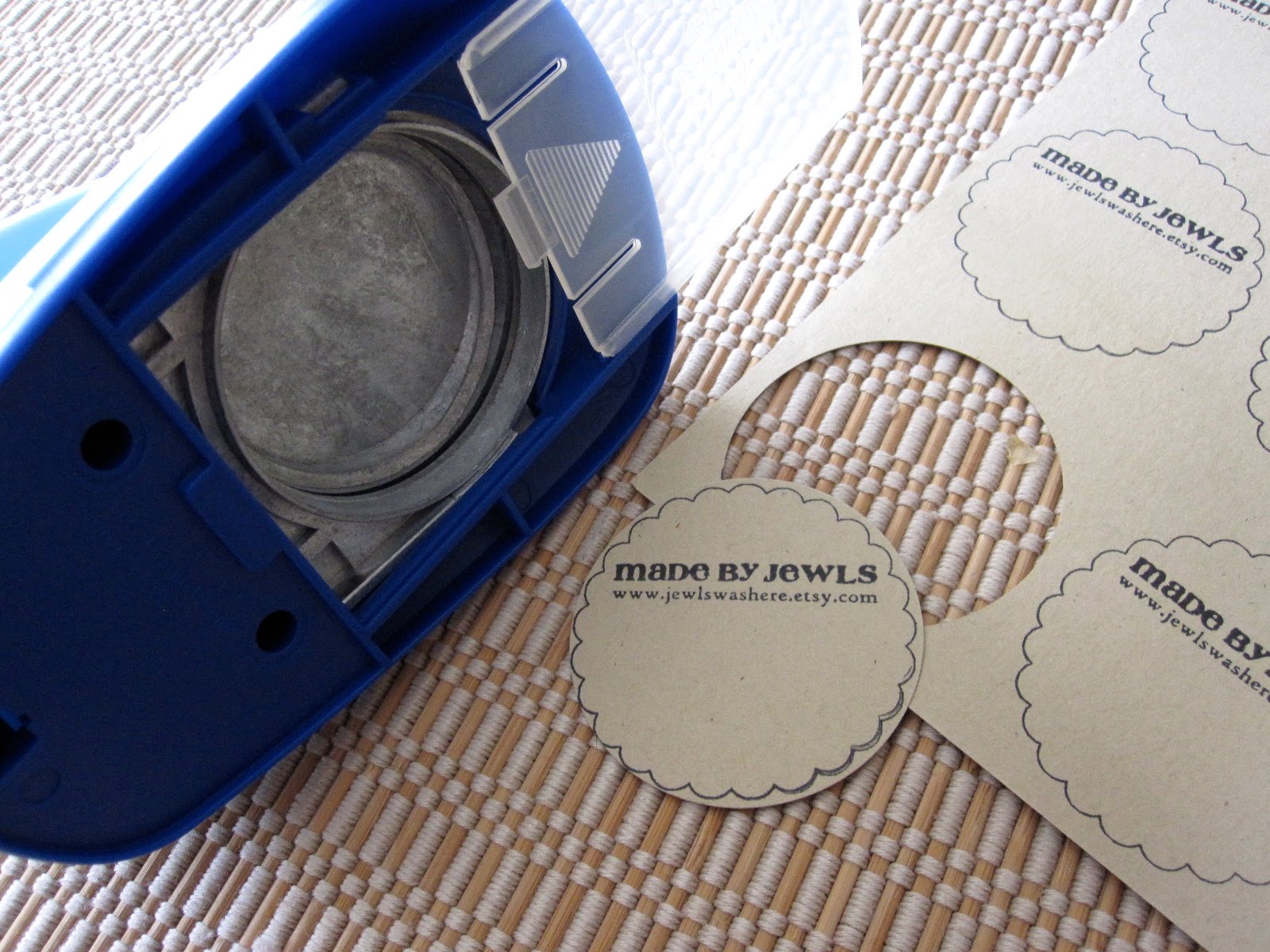 Made by Jewls: Earring Card Tutorial