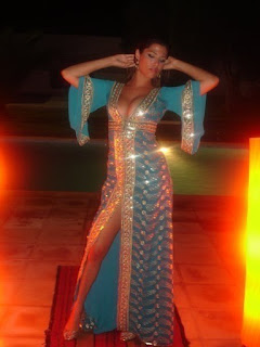 maram ben aziza mannequin tunisienne en robe traditionnel tunisienne