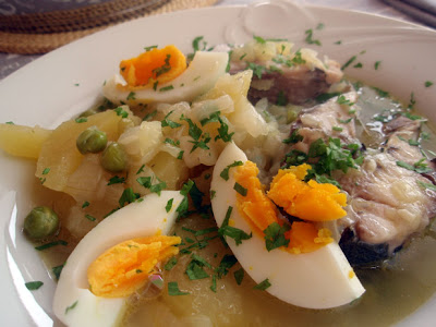 guiso de patatas con chicharro