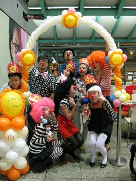 [clowns]