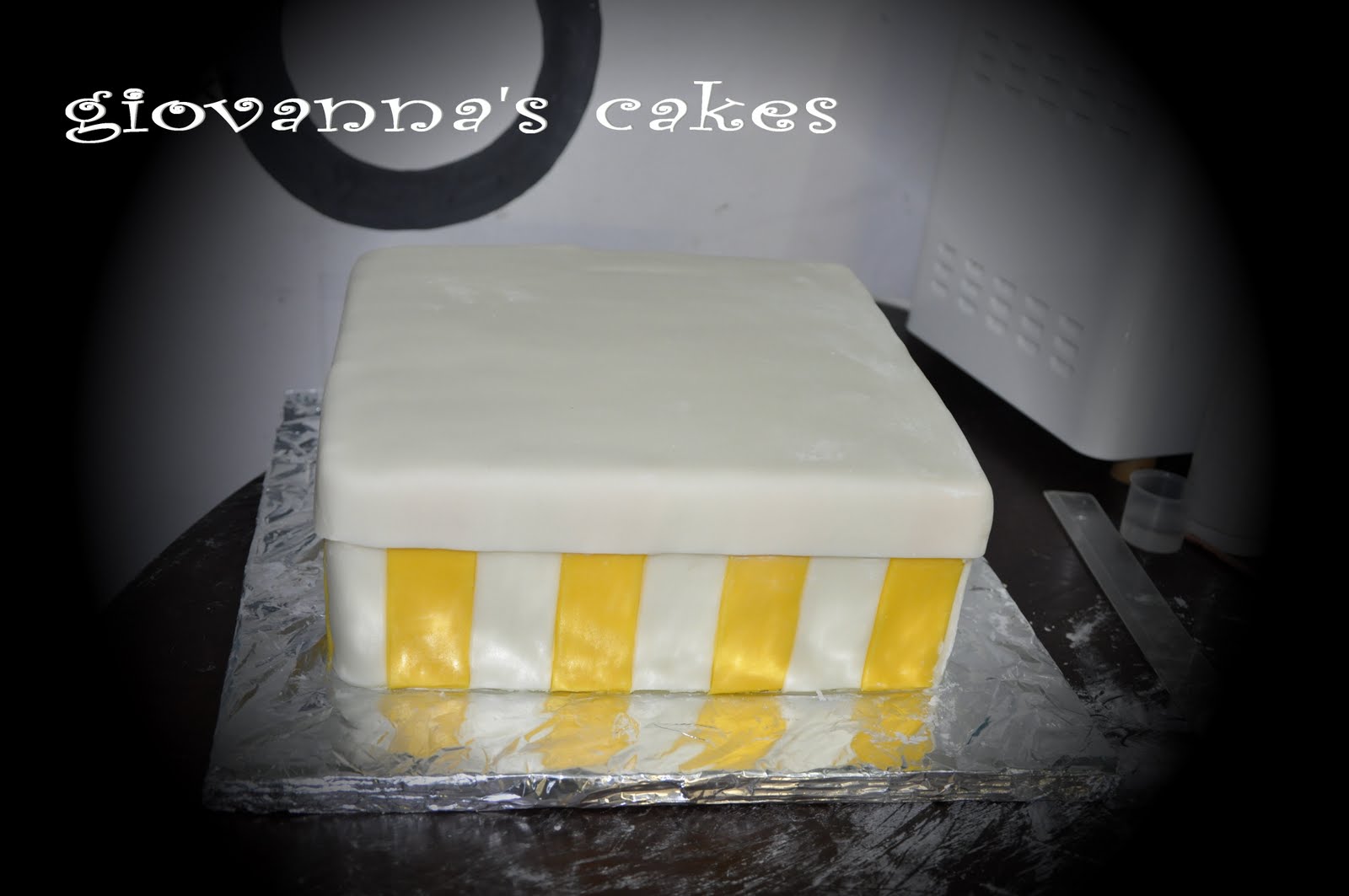 giovanna's cakes gift box cake tutorial