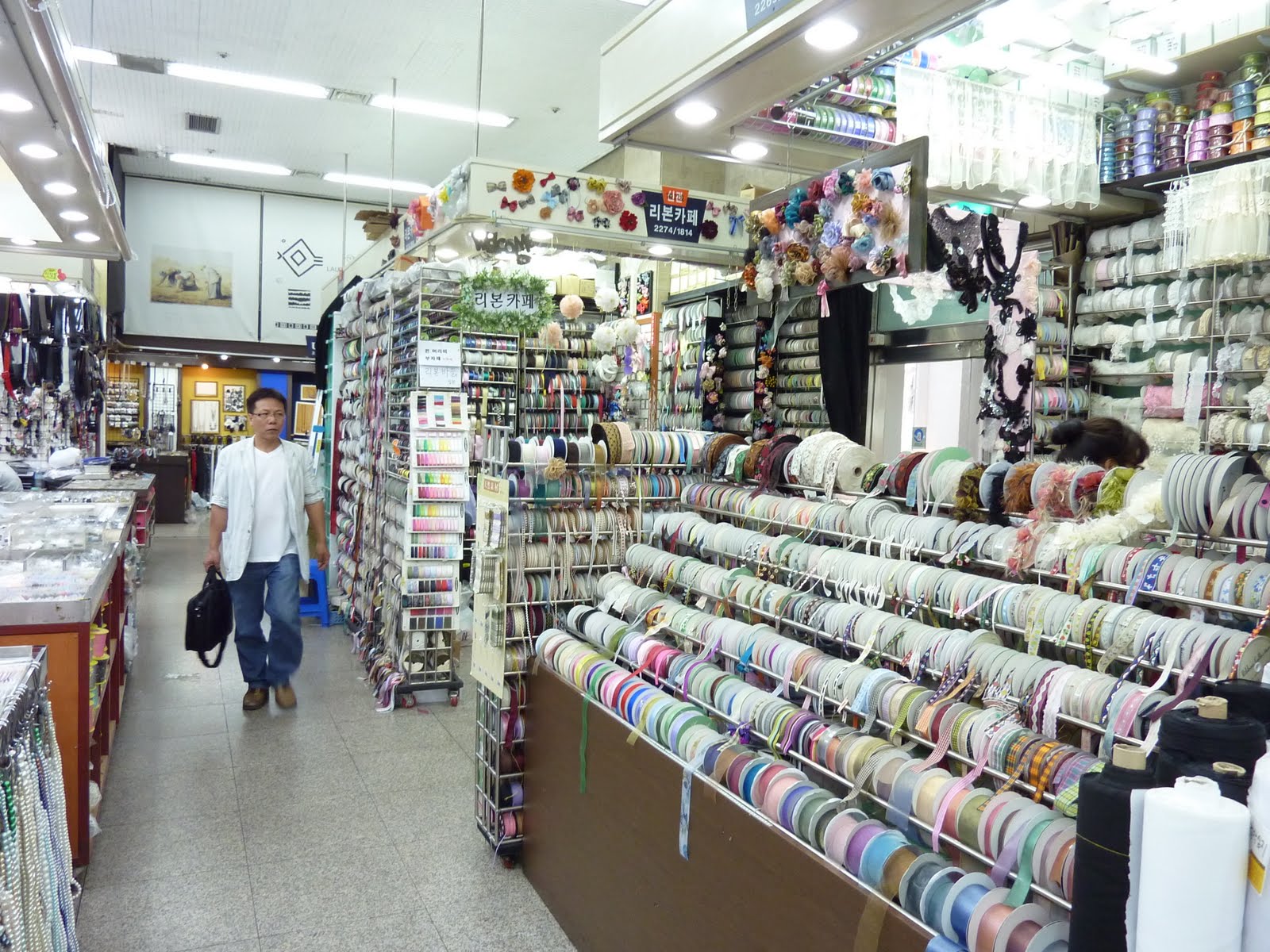 Illuminate Me Fabric Shopping in Seoul Part 2 (Dongdaemun Shopping Town)