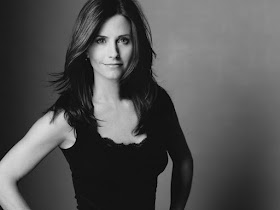 Courteney Cox Black and White Wallpaper