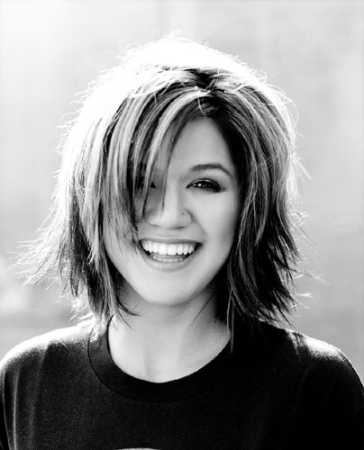 [Kelly.Clarkson.2004.B&W.jpg]