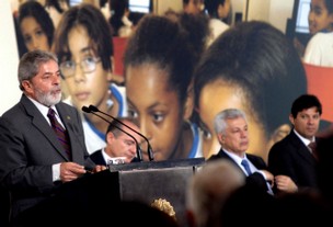 [Lula+e+educação.jpg]