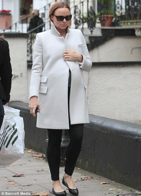foric: She's in fashion: Heavily-pregnant Stella McCartney groomed and ...