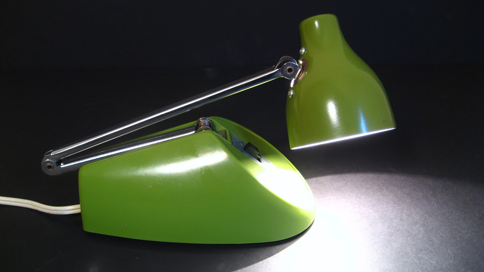 flatout design Hamilton Desk Lamp