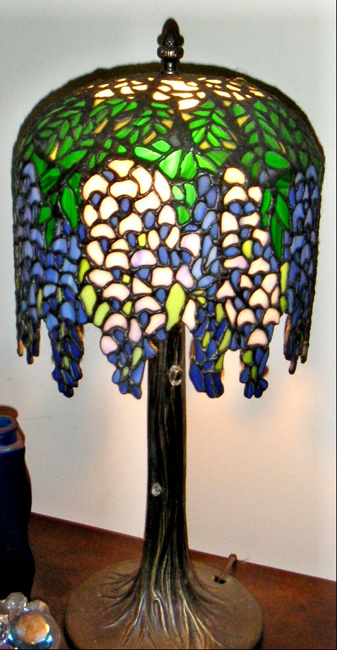 wisteria stained glass lamp