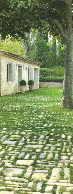 Côté Sud Dec 08-Jan 09, pavers with grass edited by lb for  linenandlavender.net, here:  http://www.linenandlavender.net/2009/08/and-livin-is-easy.html