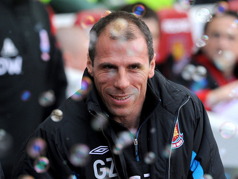 http://2.bp.blogspot.com/_nbddXjagUYY/S6_jN67NE9I/AAAAAAAAA0M/bkvL-Rf2UNA/s1600/West-Ham-v-Stoke-Gianfranco-Zola-bubbles_2436086.jpg