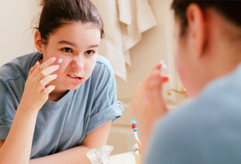 Hasil gambar untuk Essential Skin Care Tips for Teenage Skin