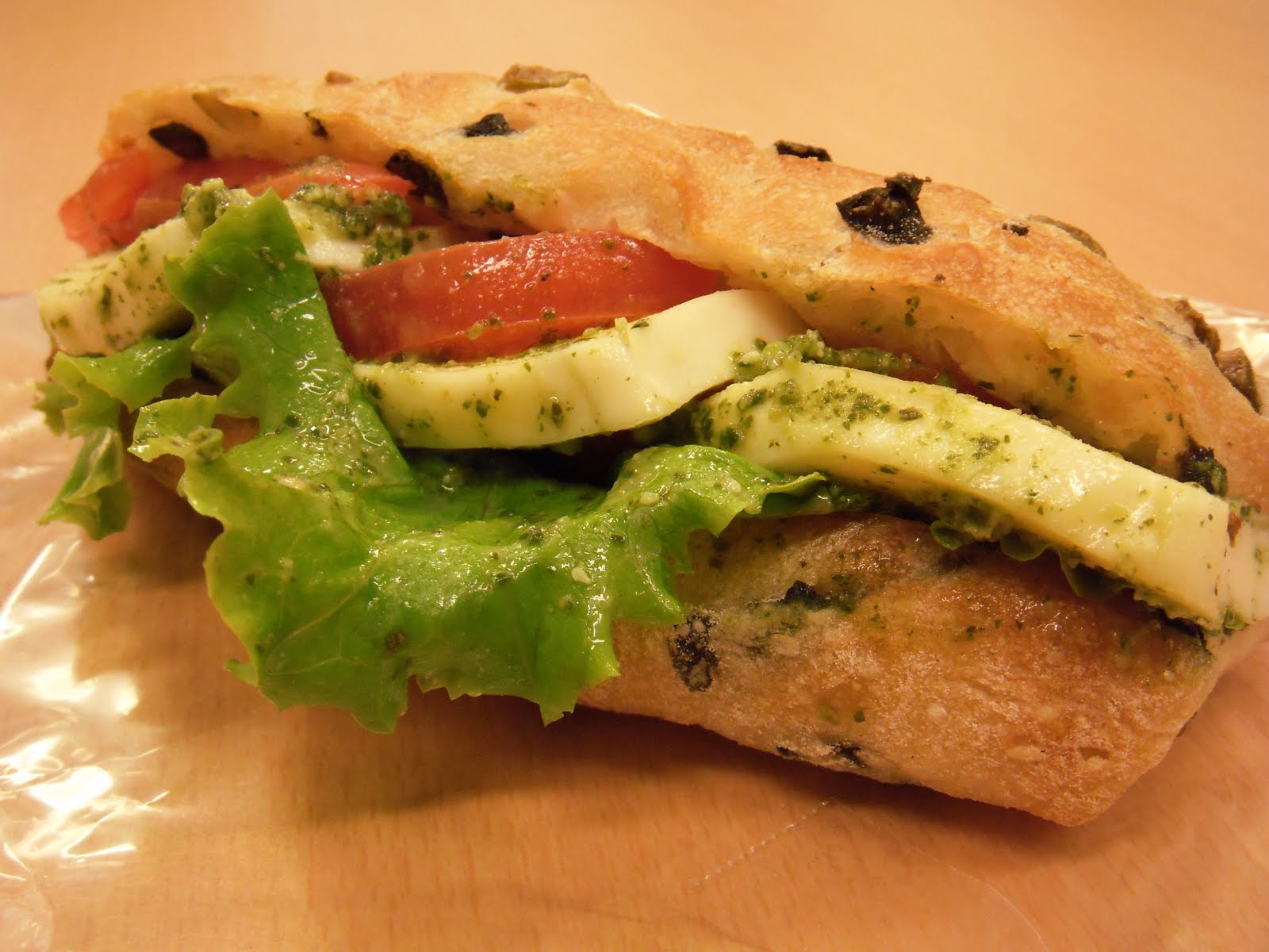 OISHINESS Mozzarella Sandwich at Paul