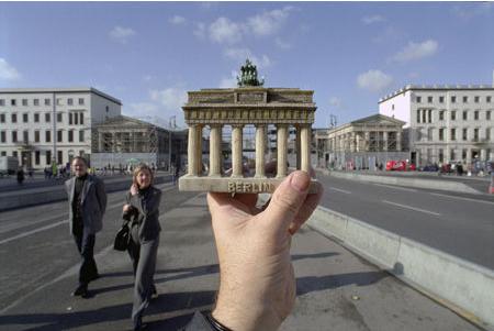 [brandenburg+gate.JPG]