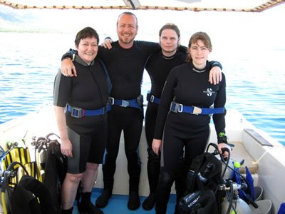 Captain Paul M Turley & SDI Open Water Scuba Diver students Sabine, Kevin and Laura