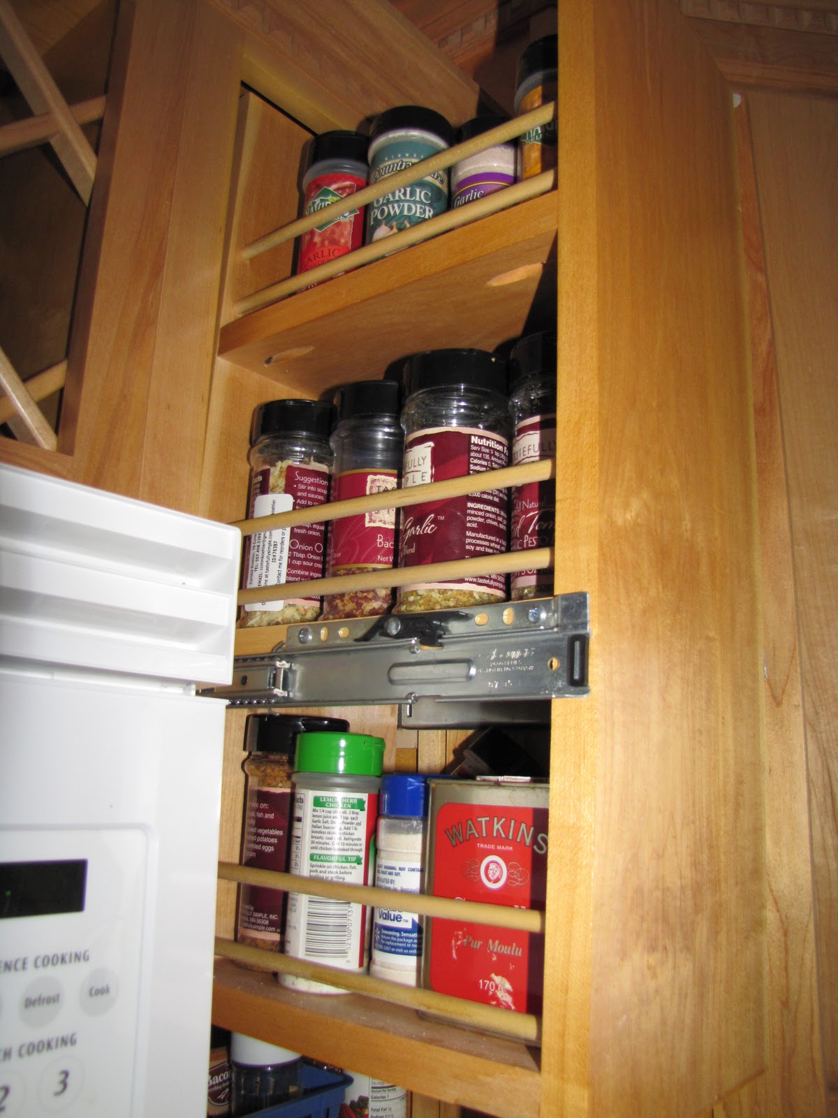 sustainably-chic-designs-organization-the-spice-cabinet-day-12