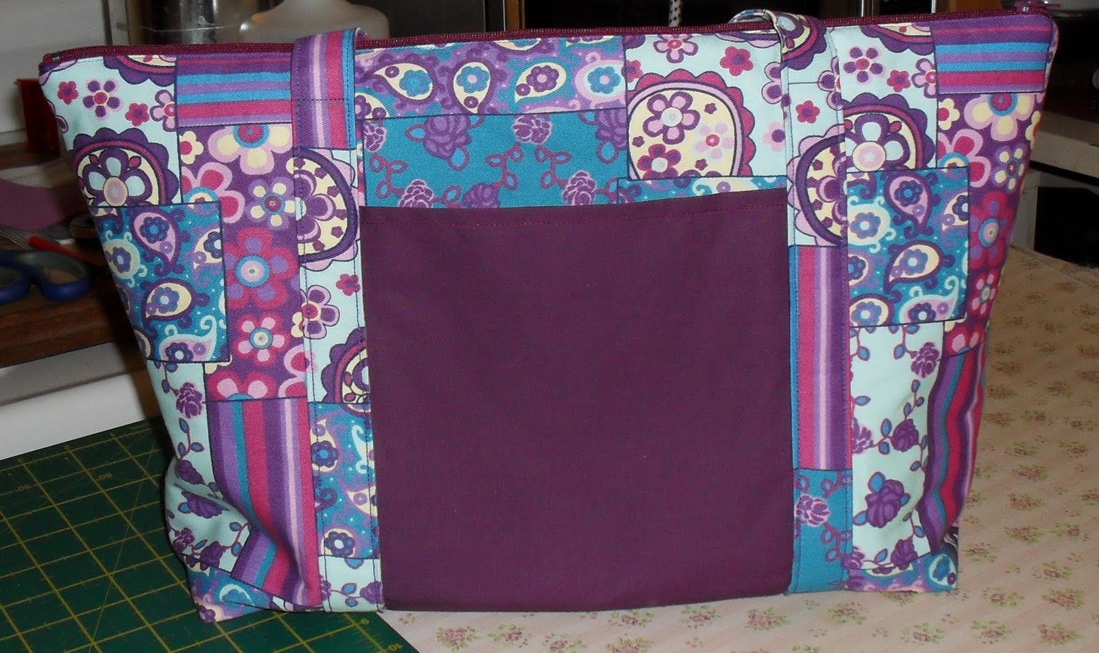 Made by Nomes: Zippered Tote Bag