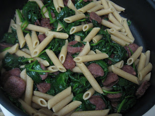 Sausage and spinach with penne: a deliciously simple meal
