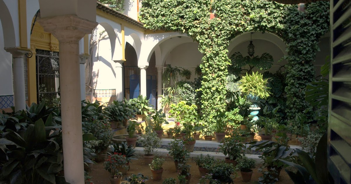 Sevilla Daily Photo Un patio en el barrio judío.