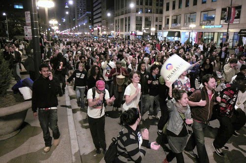 [obama_wins_on_michigan_ave.jpg]