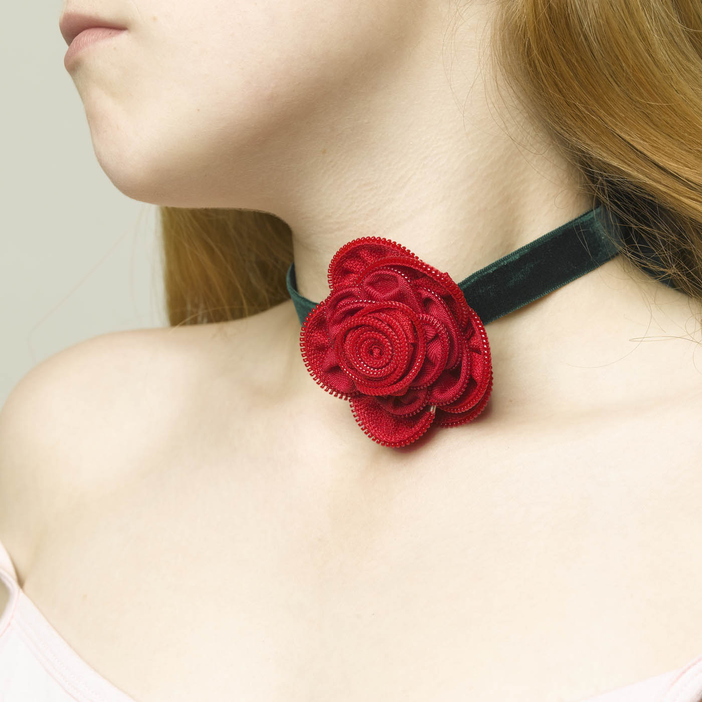 Zippity Doo dah; flowers made from vintage zippers WOW May already....