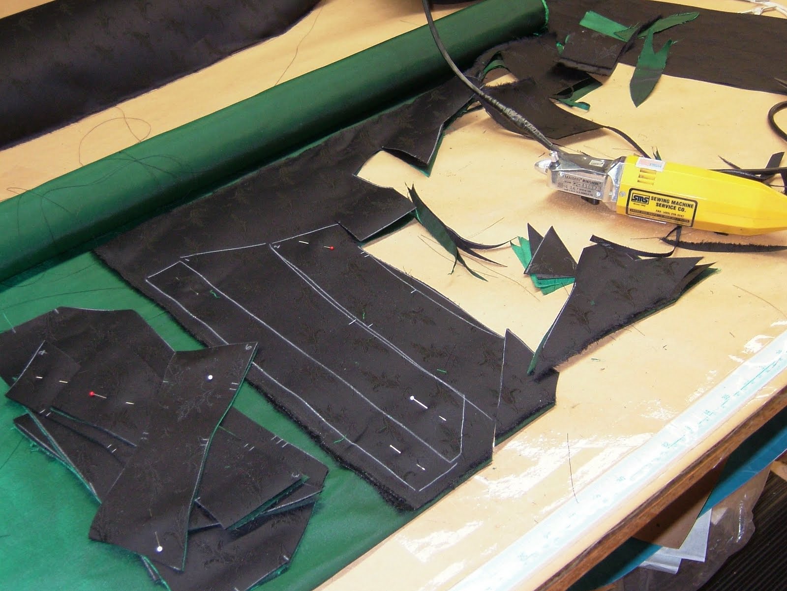 Period Corsets: Behind the Scenes: Making Fergie's Green Silk Corset ...