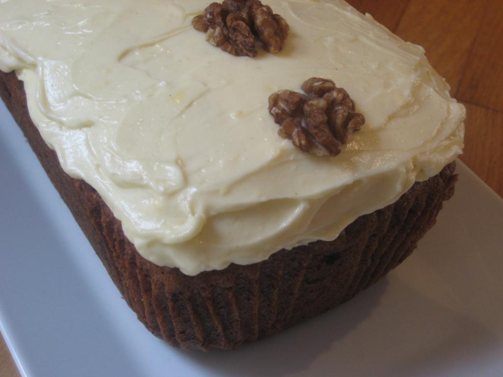 ♥ The Goddess's Kitchen ♥ Carrot Cake with Cinnamon Frosting