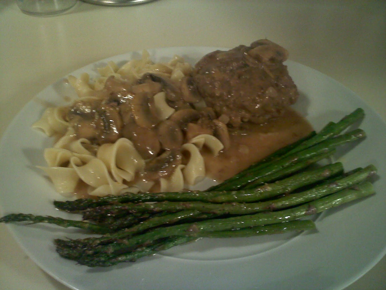 Hip Chicks Cook Salisbury Steak with Egg Noodles