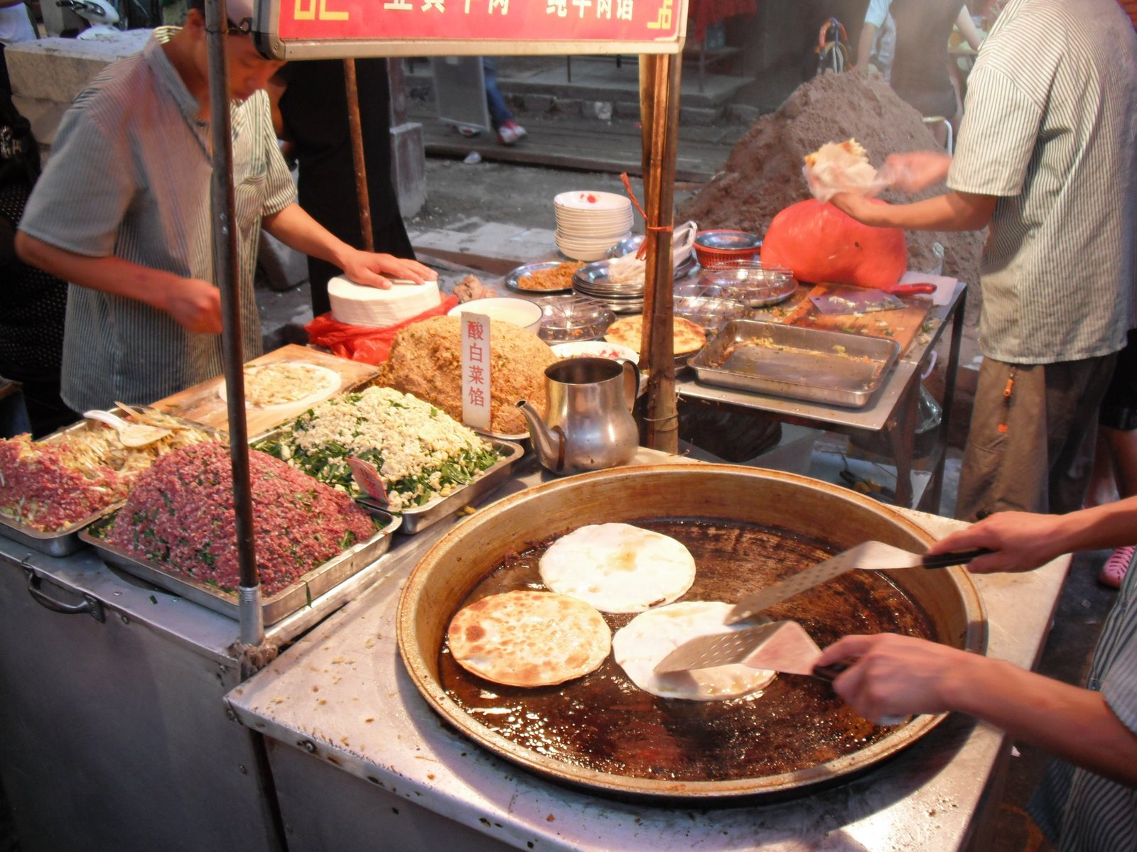 [Muslim+district+crepes.JPG]