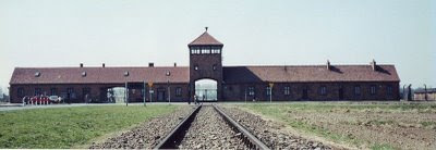 Entrada al campo de concentración de Auschwitz-Birkenau