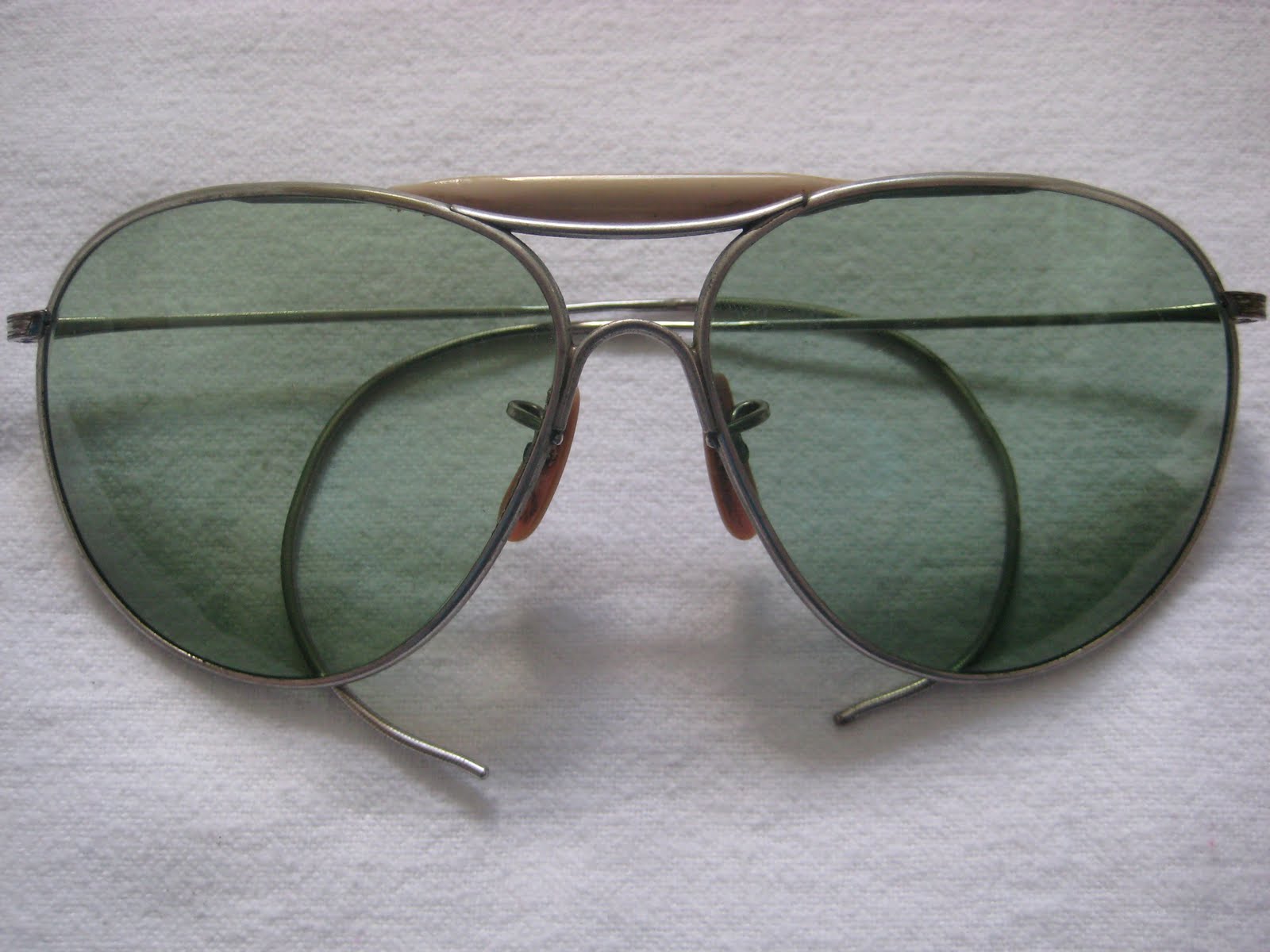 Jet Pilot Overseas: AN6531 Pilots Sunglasses by American Optical