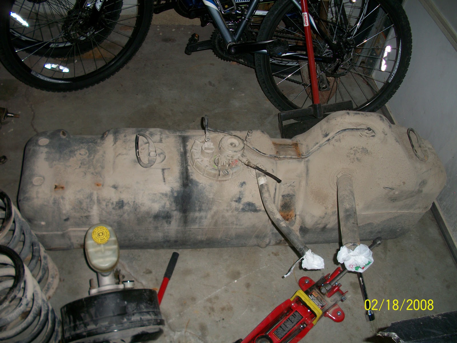 Dodge Ram 1500 parts For sale: Poly 26 Gallon Gas tank (fuel pump