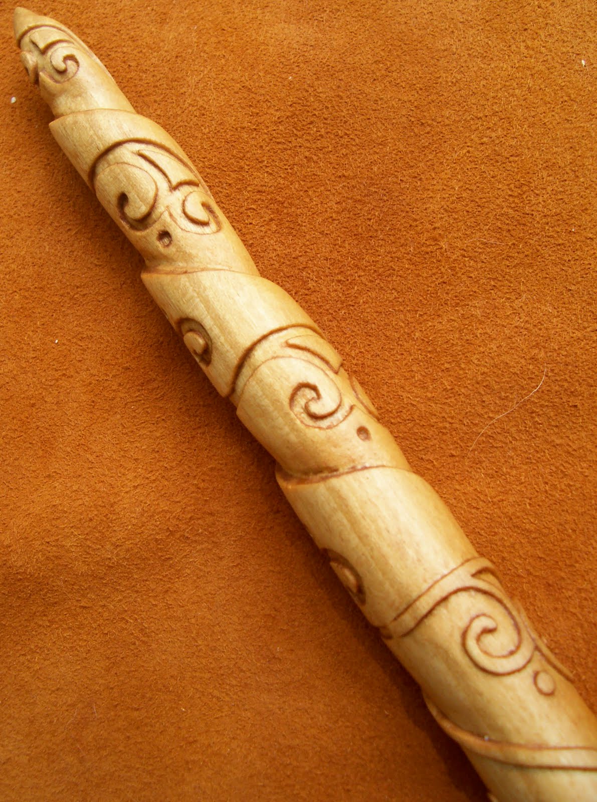 Oona Gwelloc'h Aspen Wand