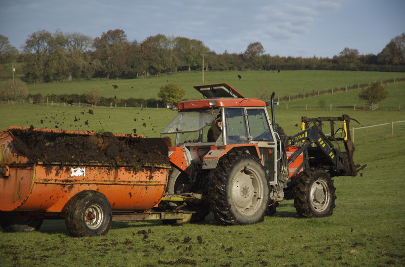 LOUGH HOUSE & ORGANIC FARM Muck Spreading
