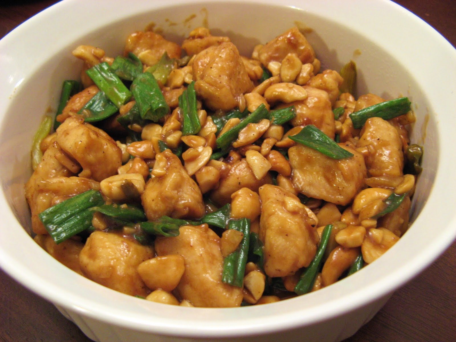 The Well-Fed Newlyweds: Cashew Chicken