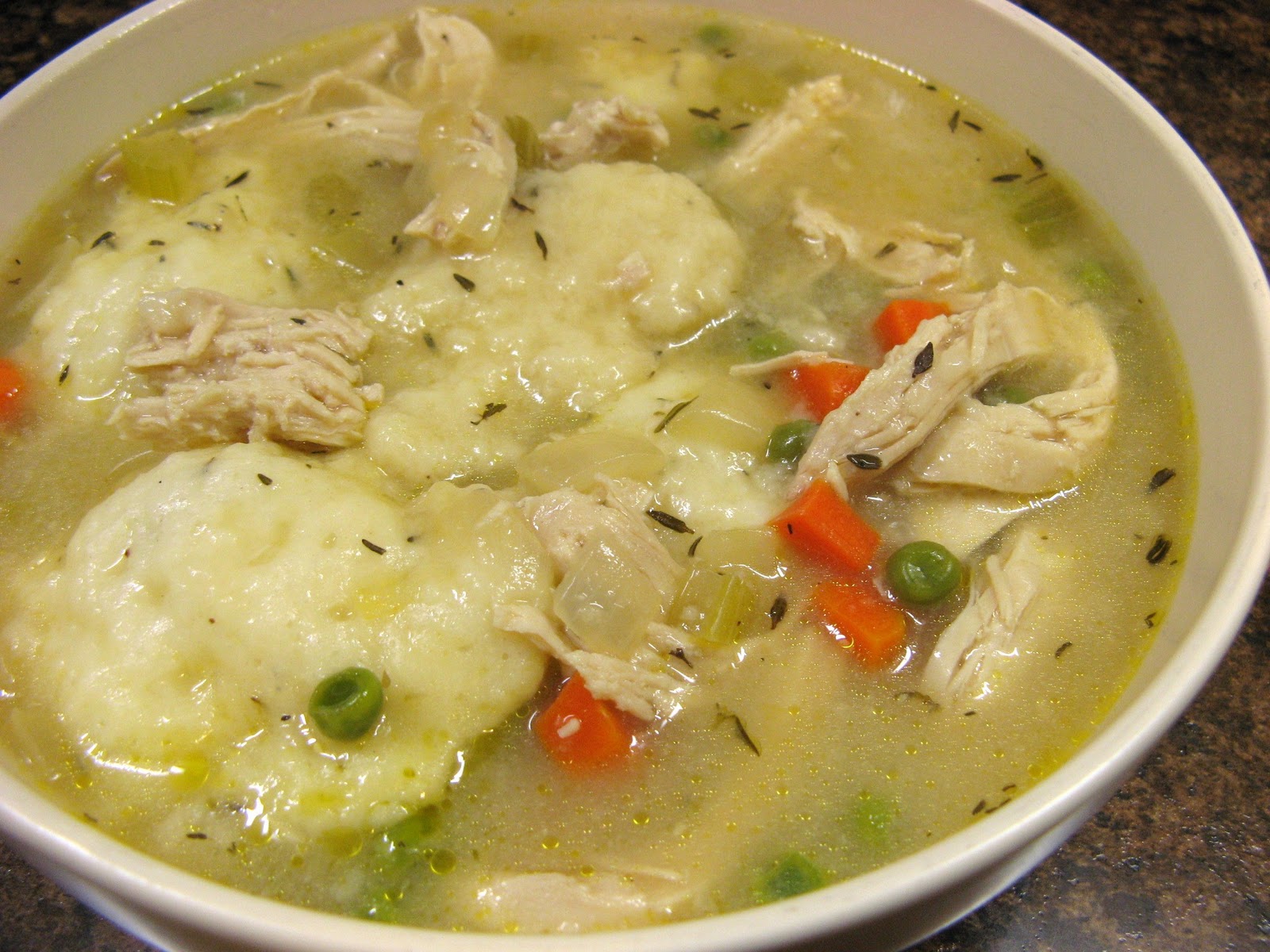 What Goes Well with Chicken and Dumplings: A Culinary Guide to Perfect Pairings