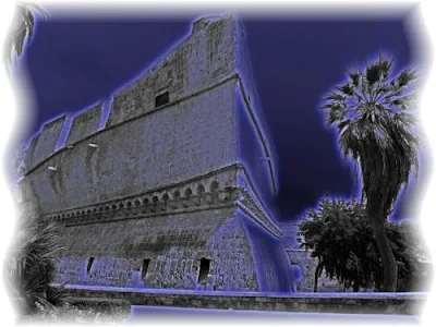 Un'immagine del Castello Svevo di Bari manipolato digitalmente da Leonardo Basile