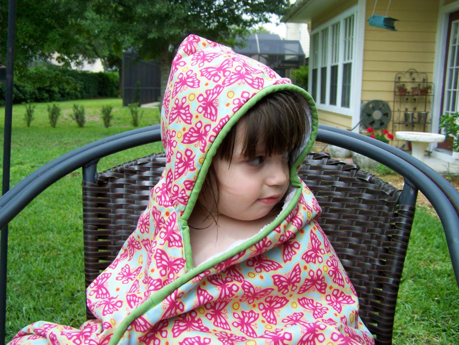 Sew Homegrown: BEACH WEEK!!!! Adorable hooded towel DIY