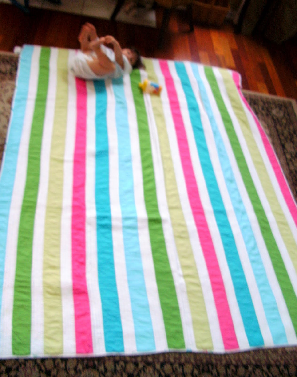 Sew Homegrown DIY Quilted Beach Umbrella Blanket