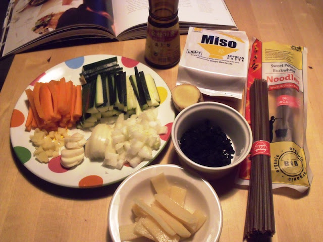 Korean Miso Soba Soup - * - Koreanische Miso Soba Suppe