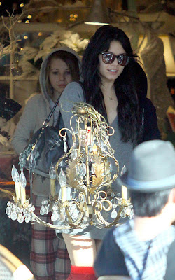 GutterUncensoredPlus.com Archived: Vanessa Hudgens Christmas Eve Upskirt