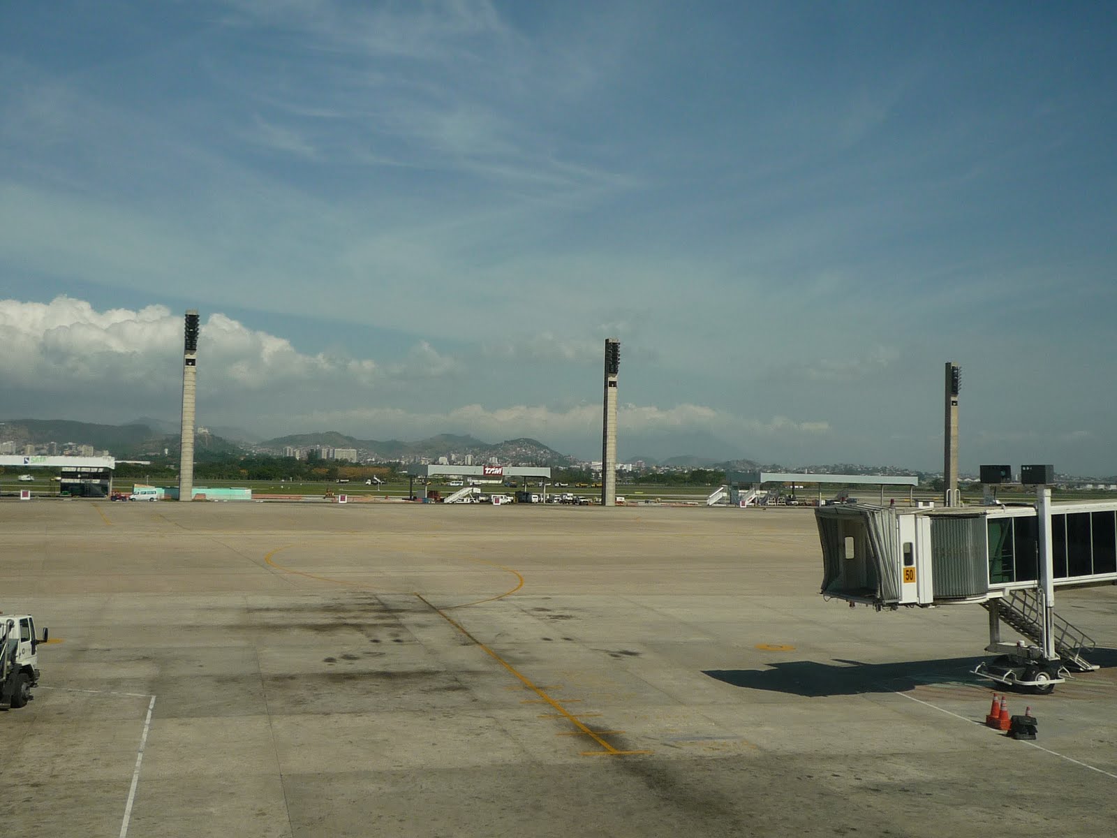Slightly Jet Lag ブラジル リオデジャネイロ アントニオ カルロス ジョビン国際空港 到着