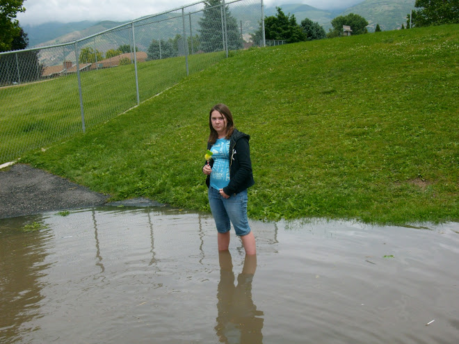 hannah get out of the water NOW