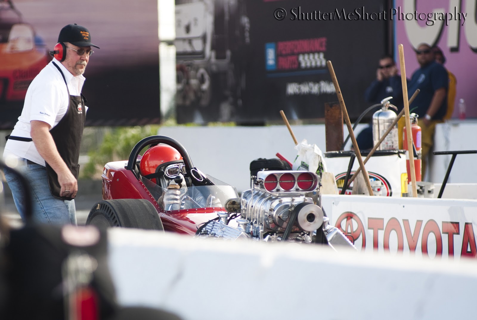 Mooneyes Christmas Car Show Irwindale Speedway!