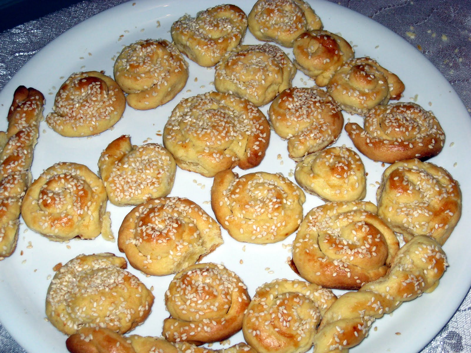 yemek bir aşk tuzlu gevrek kurabiye, peynirli poğaça ve kıymalı