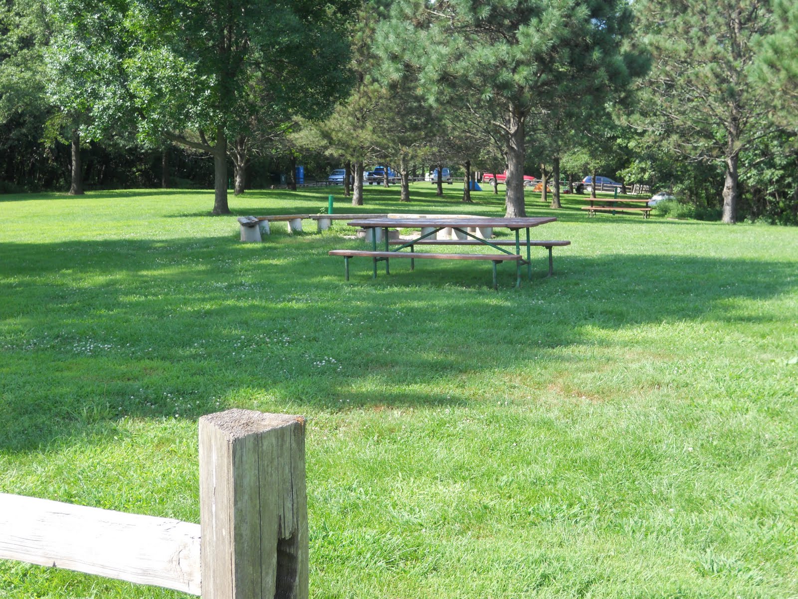 Day's View Photo 212 Yellow Banks Park