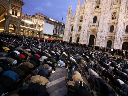 https://2.bp.blogspot.com/_oqXpnURgYXo/SWI8-AkxlCI/AAAAAAAAArE/XyoA6_0CPiI/s1600/milano.jpg