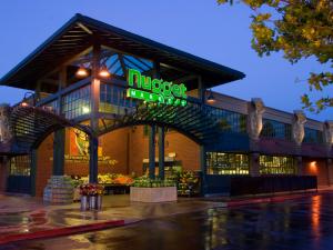 [nugget_davis_covell1.jpg]