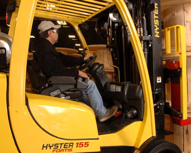 How to Find Right Hyster Forklift Dealers